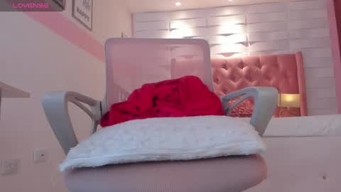 Snapshot of mhellissaw chatting on March 1, 6:48 am melissa online show from March 1, 6:48 am