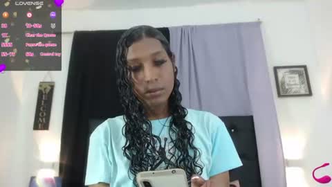 Mia Hiills online show from June 26, 12:20 pm