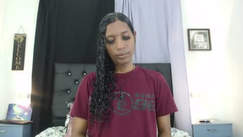 Mia Hiills online show from July 2, 12:43 pm