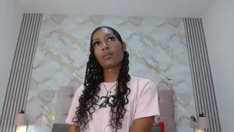 Mia Hiills online show from July 12, 1:48 pm