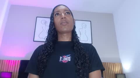 Mia online show from February 2, 5:45 pm