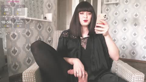 mia_wallase online show from January 7, 8:26 am