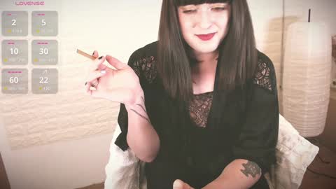 mia_wallase online show from January 30, 5:06 pm
