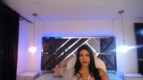 Mia online show from February 20, 1:36 am