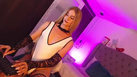 Mia Romanove online show from July 10, 2:49 am