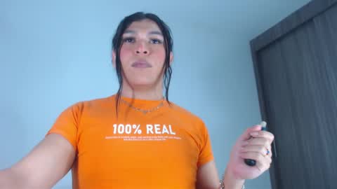 Miaa valentinaaa online show from January 3, 4:00 am