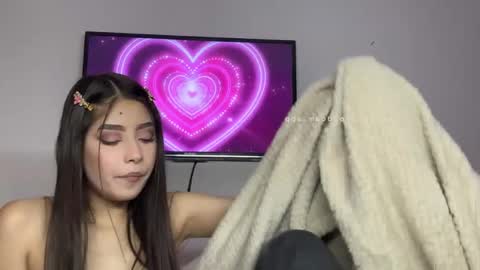 michellepetitte online show from October 28, 5:16 am