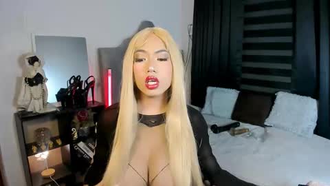 MARIANE online show from February 15, 6:39 pm