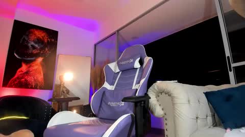 Sophie Cardenas ..... independent model online show from September 20, 4:18 am