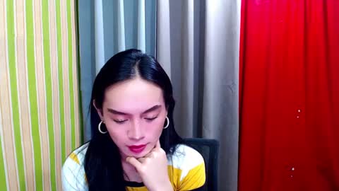 Missflawless699   --              online show from December 13, 7:10 pm