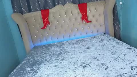 im your queen steffie online show from September 9, 12:31 am