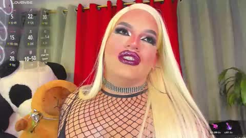 kassandra lazcano online show from November 13, 2:10 am