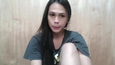 Snapshot of momi_khem019 chatting on March 2, 2:04 pm MOMIKHEM online show from March 2, 2:04 pm