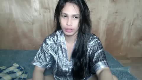 Snapshot of momi_khem019 chatting on March 9, 1:48 pm MOMIKHEM online show from March 9, 1:48 pm