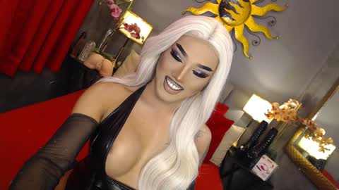 TRICXIEBELLE online show from January 27, 8:51 am