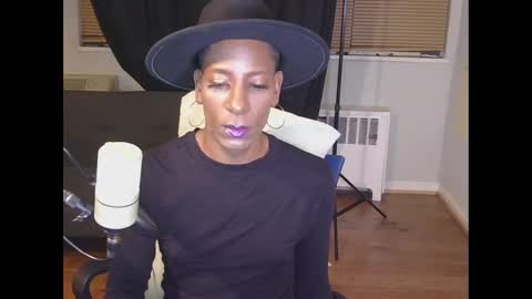 Merlin Mystique online show from October 18, 7:01 am