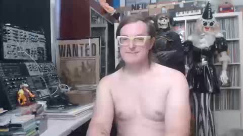 Muziknerd online show from September 18, 8:14 pm