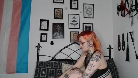 Mx River online show from December 6, 3:06 pm