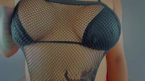   IG belladanielab online show from February 1, 4:03 am