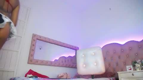 naomi_shayk online show from March 7, 7:20 pm