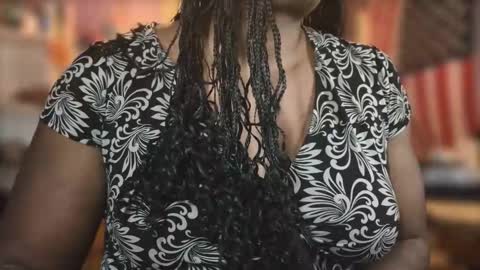 Naomi online show from November 11, 8:38 am