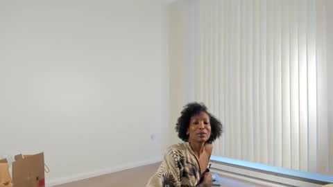 Natassia Dreams online show from February 17, 12:51 am