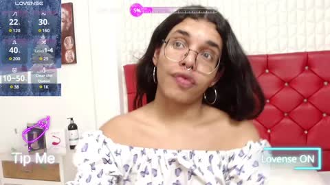 Amber online show from December 4, 8:45 pm