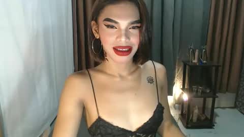 neomi online show from February 20, 5:15 pm