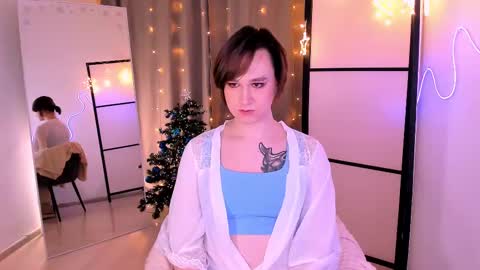 Nicole online show from December 19, 8:55 pm