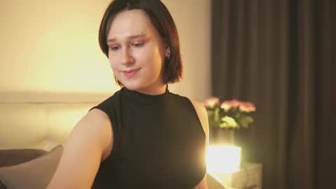 Nicole online show from March 3, 4:30 pm