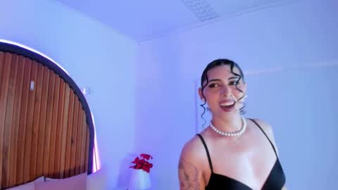 Mrs. Monroe online show from December 22, 7:10 pm