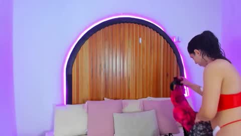 Mrs. Monroe online show from December 23, 7:30 pm