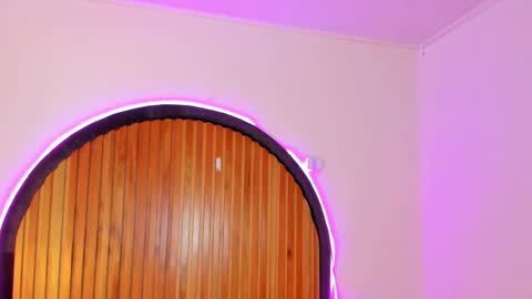 Mrs. Monroe online show from February 6, 7:40 pm