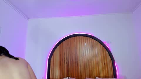 Mrs. Monroe online show from February 23, 7:07 pm