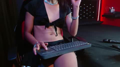 Noha Thomson online show from February 27, 9:21 pm