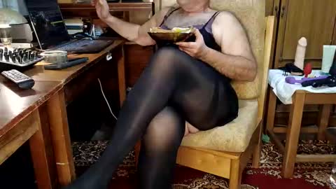 NyushaM online show from October 27, 6:38 pm