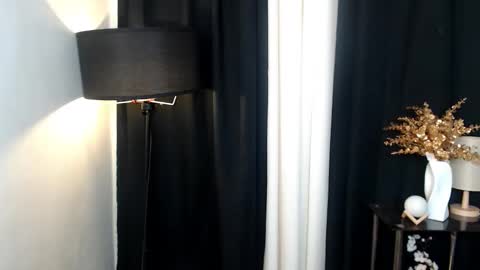 pantenefox online show from March 27, 11:33 am