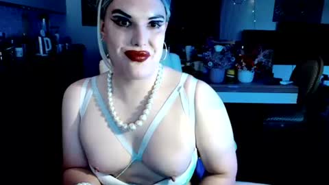 Sarina Williams online show from June 30, 1:44 pm