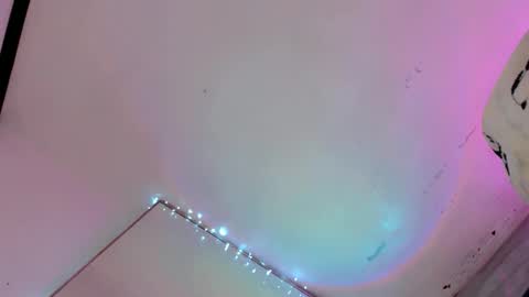 Fina Dwarf online show from February 20, 10:50 am