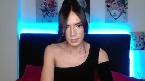 Snapshot of pearlatin chatting on January 6, 10:37 pm pearlatin online show from January 6, 10:37 pm