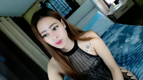 Sweet Gwen online show from February 28, 9:05 am