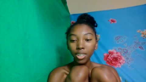 phaosiiia online show from July 12, 3:59 pm