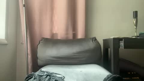 phatbuttkash online show from September 27, 6:06 pm