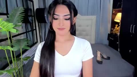 phenomenal_ivy online show from June 19, 12:53 pm