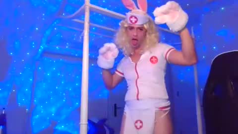 pinkpillbambi online show from January 13, 10:35 pm