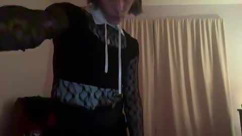 pixie_praxis online show from November 1, 5:05 am