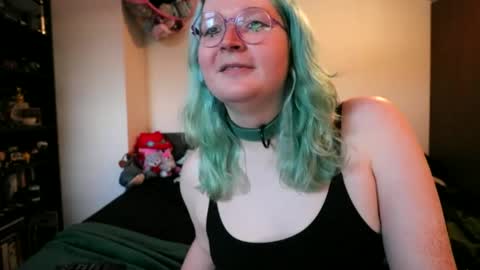 Izzy online show from March 10, 10:02 pm