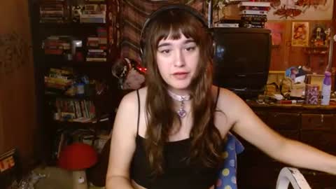 Izzy online show from September 26, 1:52 pm