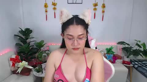 Snapshot of ploysaithailand chatting on February 19, 1:17 pm Ploysai online show from February 19, 1:17 pm