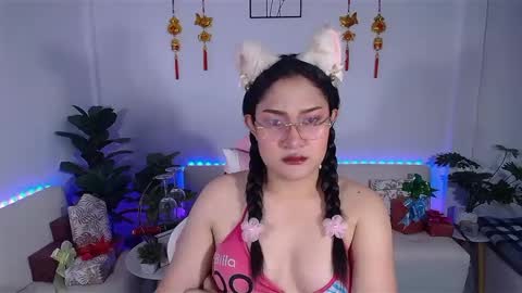 Snapshot of ploysaithailand chatting on March 11, 2:43 am Ploysai online show from March 11, 2:43 am